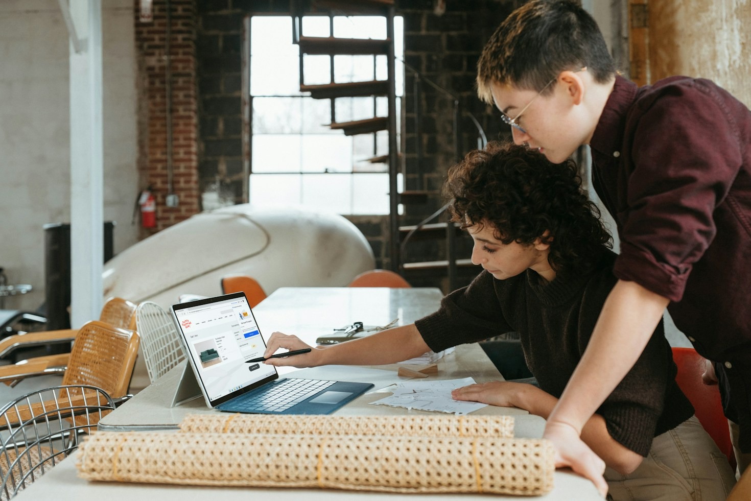 Come scegliere i temi perfetti per il tuo progetto online